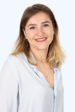 Maître Elise Diot, Notaire salariée